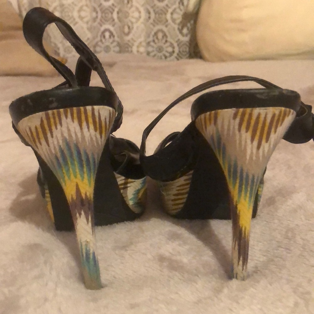 High Heels - Picture 2 of 2